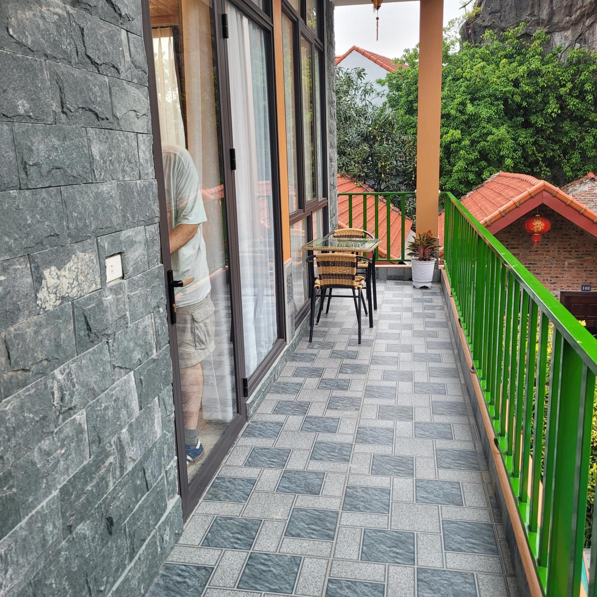 Tam Coc Mountain Lake Homestay Ninh Binh Bilik gambar